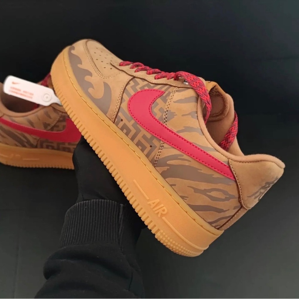 Sneakers - Picture 8 of 15